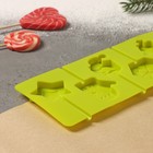 Форма для украшений Доляна «Новогодний подарок», силикон, 24×9,5 см, 6 ячеек, цвет зелёный - Фото 4
