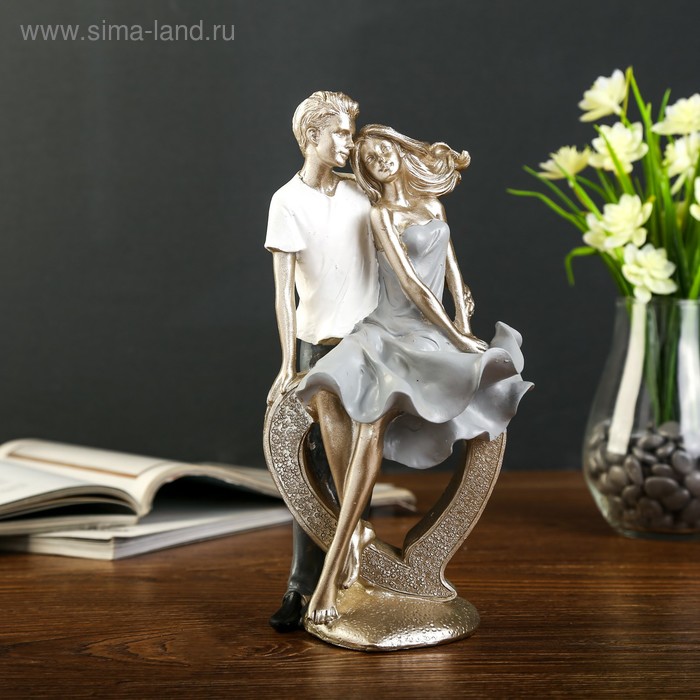 Фигурка полистоун «Влюблённые на сердце», 23.5×12×9 см - Фото 1