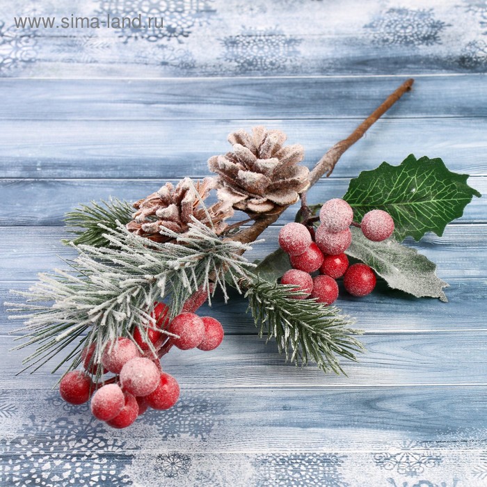 Декор "Зимние грезы" ягодки хвоя шишка иней, 30 см - Фото 1