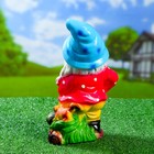 Садовая фигура "Гном с пилой в красной рубашке" - Фото 3