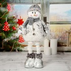 Мягкая игрушка "Снеговик с шарфом" 19х55 см (в сложенном виде 37 см) серый - Фото 2