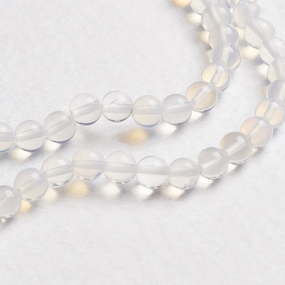 Бусины на нити шар №4 «Лунный камень» (90 бусин)