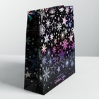 Пакет голографический вертикальный «Волшебного Нового года», M 26 x 30 х 9 см , Новый год - Фото 2