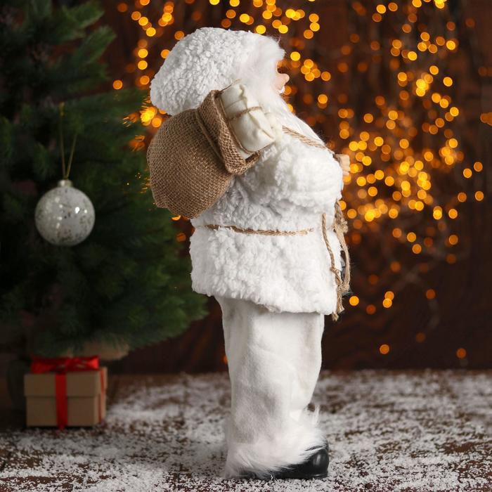Дед Мороз "В белой шубке, с фонариком" 43 см - фото 1908479748