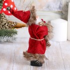Дед Мороз "В красной шубке, с хворостом" 16 см - Фото 4