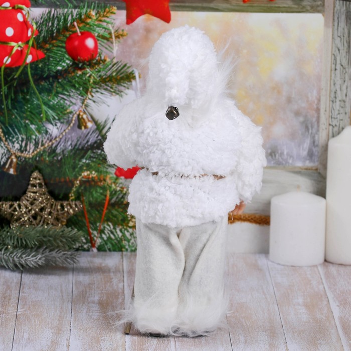 Дед Мороз "В белой шубке, с посохом" 28 см - фото 1927484164