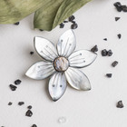Брошь «Перламутр» цветок, цвет серый - Фото 1
