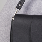 Сумка женская, отдел на клапане, наружный карман, длинный ремень, цвет чёрный - Фото 2