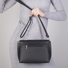 Сумка женская, отдел на клапане, наружный карман, длинный ремень, цвет чёрный - Фото 3