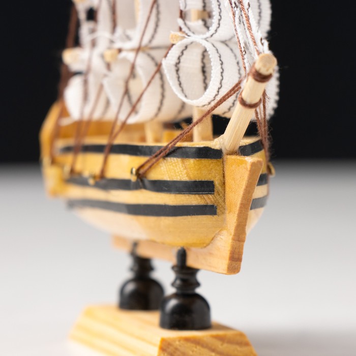 Корабль сувенирный малый «Ла Фудр», 3×10×10 см - фото 1897969325