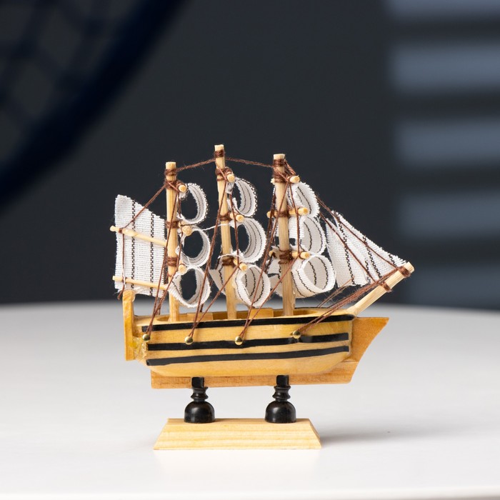 Корабль сувенирный малый «Ла Фудр», 3×10×10 см - фото 1897969327