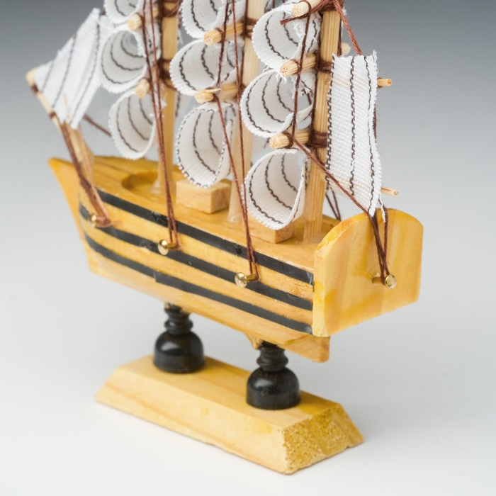 Корабль сувенирный малый «Ла Фудр», 3×10×10 см - фото 1897969330