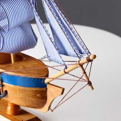 Корабль сувенирный средний «Эрна», 40х7,5х38