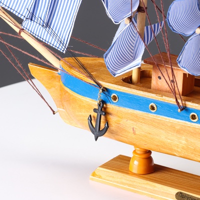 Корабль сувенирный средний «Эрна», 40х7,5х38