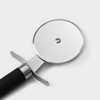 Нож для пиццы и теста Доляна «Нео», 20 см, ручка soft-touch, цвет чёрный - фото 8658858