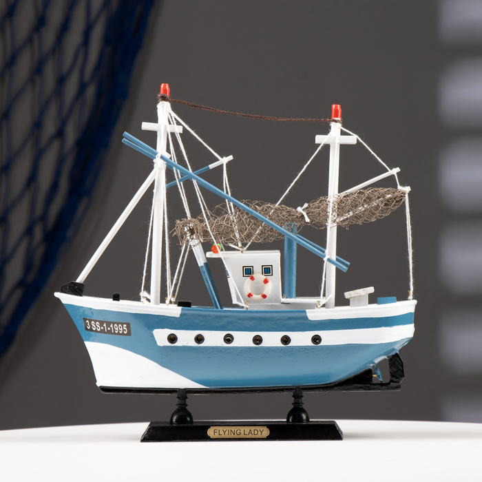 Корабль сувенирный «Ида», малый, голубые борта, сетка - фото 1896494303