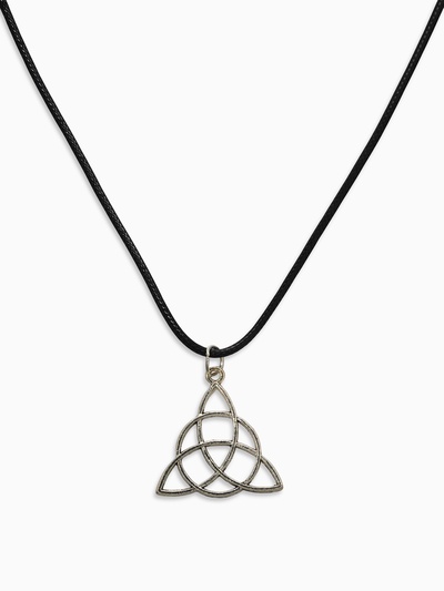 Кулон на шнурке «Трилистник», цвет чернёное серебро на чёрном шнурке, 42 см