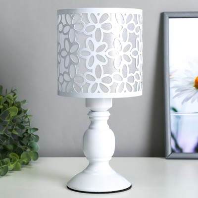 Лампа настольная «Ромашки» 1xE27 40 Вт белый 14.5×14.5×31 см RISALUX