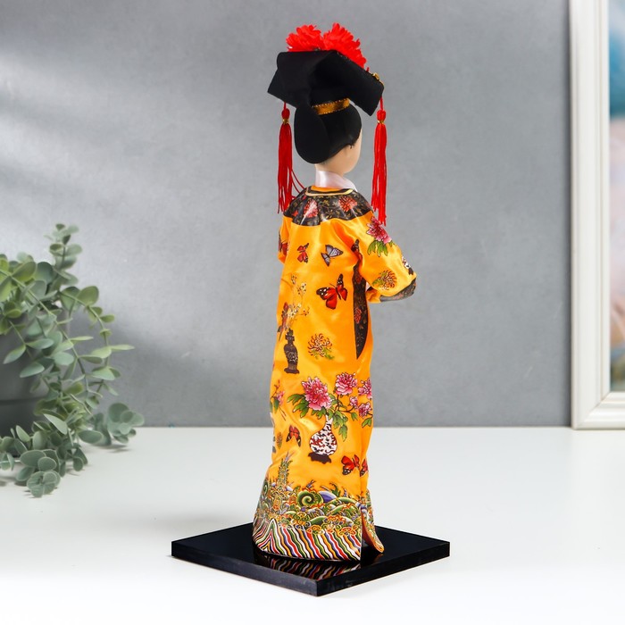 Кукла коллекционная "Китаянка в национальном платье" 32х12,5х12,5 см - фото 1876049659
