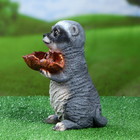 Садовая фигура "Енот с листом" с поилкой 26х17х19см - Фото 2