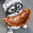 Садовая фигура  "Енот с листом" с поилкой  26х17х19см - Фото 5
