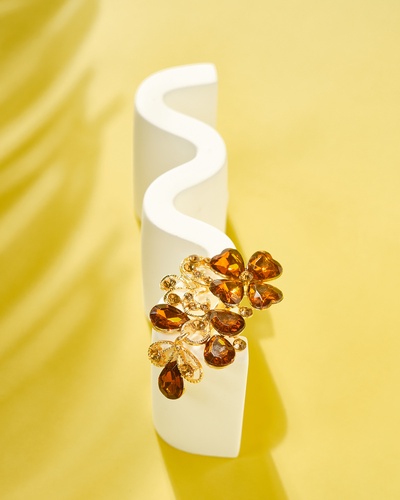 Брошь «Цветочная лоза», цвет золото