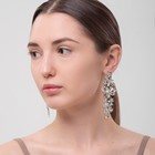 Серьги висячие "Лиана" цветы, цвет серебро - фото 25616560