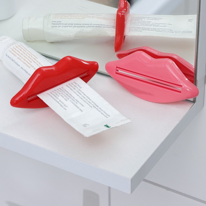 Набор выдавливателей для зубной пасты «Губы», 2 шт, 9,3×4.2 см, цвет красный - фото 1890595206