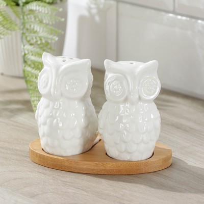 Набор фарфоровый для специй на деревянной подставке Доляна «Совы», 2 предмета: солонка 75 мл, перечница 75 мл, цвет белый