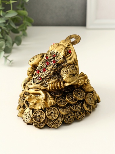 Нэцкэ фигурка «Денежная жаба на горке китайских монет», полистоун, под бронзу, 10×11.5×12.5 см
