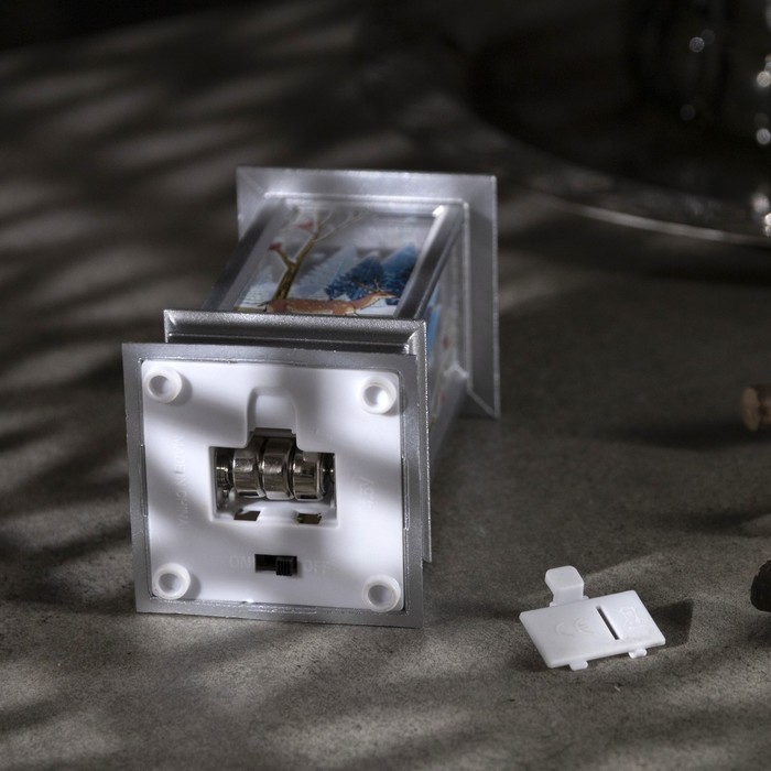 Светодиодная фигура «Фонарь с оленем» 5.5 × 13 × 5.5 см, пластик, батарейки AG13х3, свечение тёплое белое - фото 1907039318