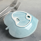 Блюдо керамическое «Птичка на листочке», 15.5×15.5 см, цвет голубой - Фото 3