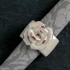 Кольцо керамическое для салфеток «Цветок», 5,5×5×6 см, цвет перламутровый - фото 318241707