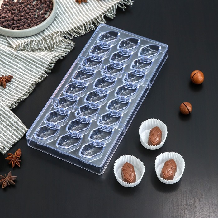 Форма для шоколада и конфет 28×14 см «Презент», 24 ячейки