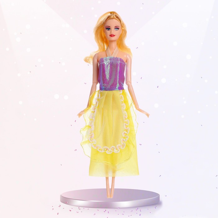 Кукла-модель шарнирная «Оля» с набором платьев, с аксессуаром, МИКС - фото 1886424924