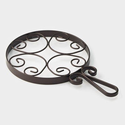 Подставка под горячее на ножках с ручкой Доляна «Сердца», 25.5×16.3 см, коричневая