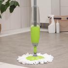 Швабра для мытья пола с распылителем Доляна, насадка из микрофибры 17×17 см, металлическая ручка 129 см - Фото 1