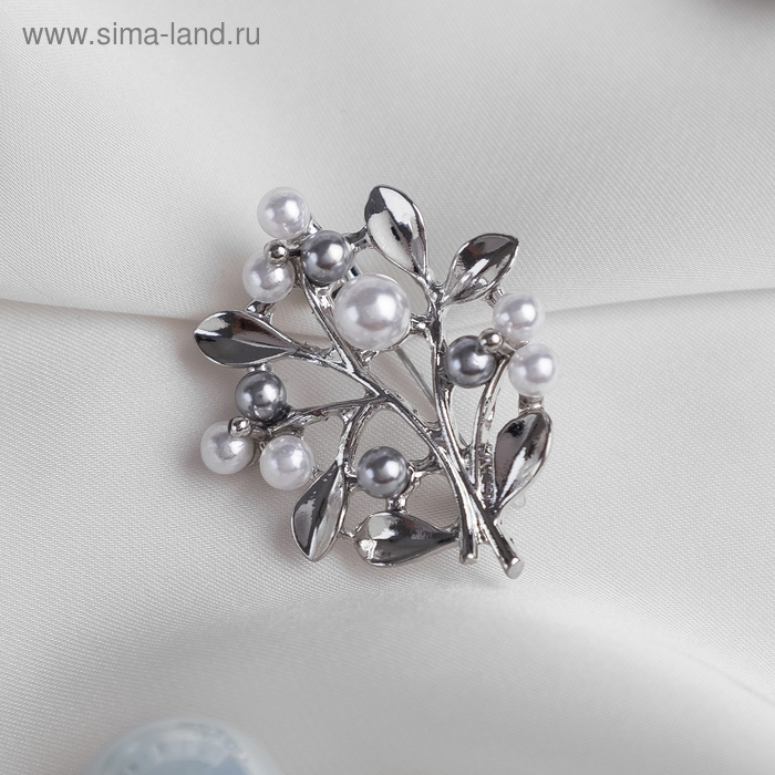 Брошь «Веточка» с бусинами, цвет бело-серый в серебре - Фото 1