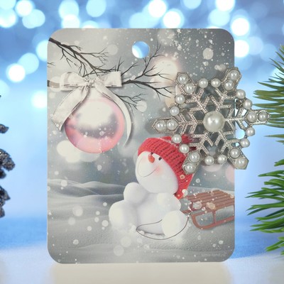 Брошь «Снежинка» с бусинами, цвет белый в серебре