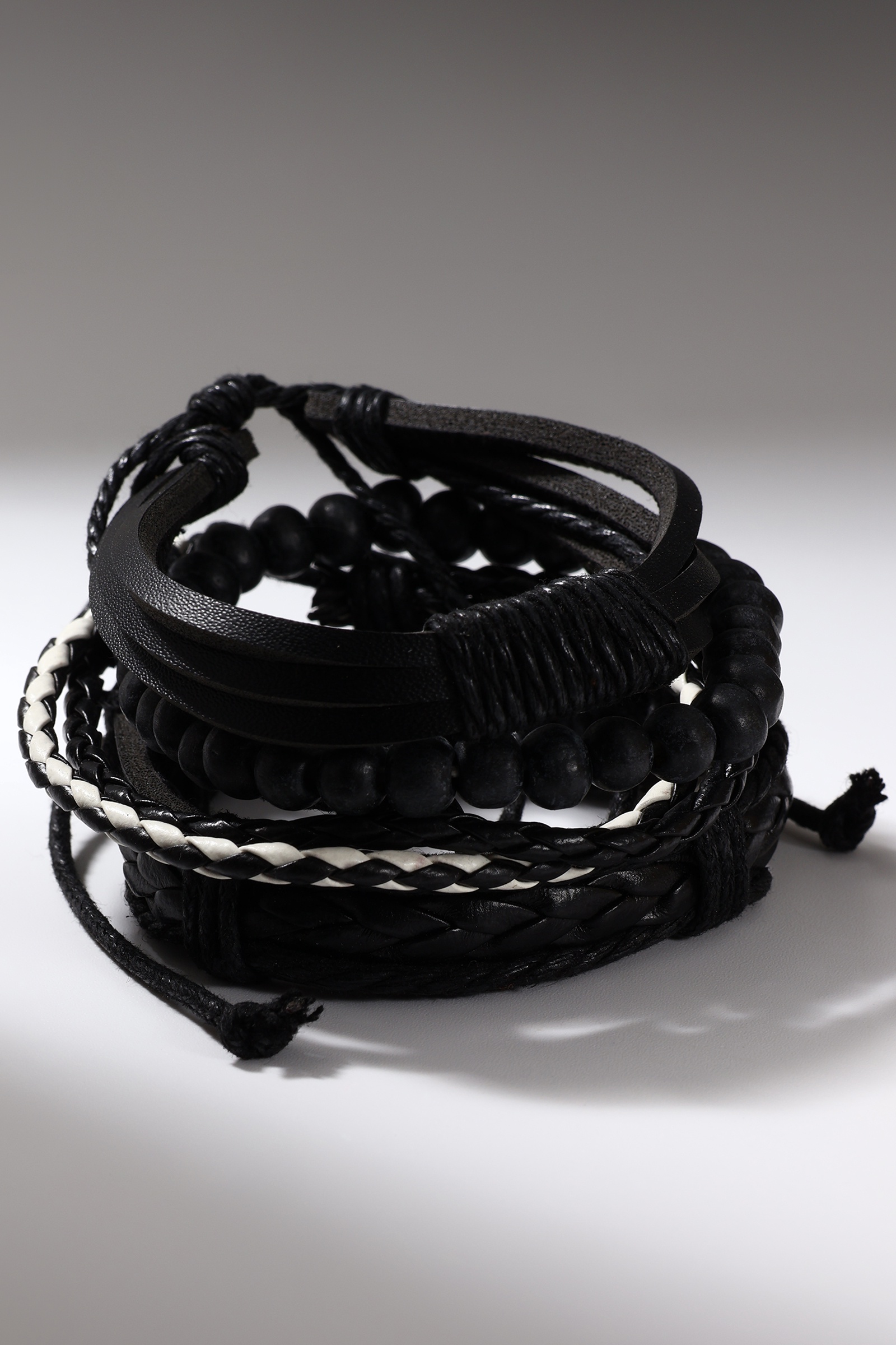 Браслет кожа «Латырь», цвет чёрный, d=7,5 см (4454840) - Купить по цене ...