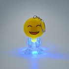 Фонарь-брелок "Смайлик", 1 LED, 3 х 5.5 см, микс - Фото 3