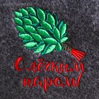 Набор для бани с вышивкой «С лёгким паром! Веник», 5 предметов: шапка, коврик, рукавица, тапочки, сумка, тёмный, «Добропаровъ» - Фото 4