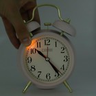 Будильник «Пеннант», дискретный ход, d=9 см, 17×11 см, от батарейки АА, розовый - Фото 6