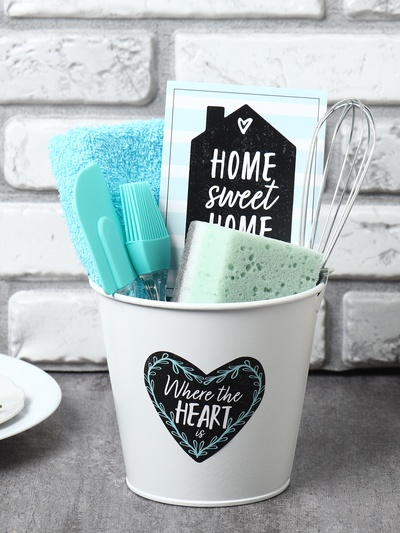 Набор подарочный «Доляна» Sweet home, МИКС: полотенце, кухонная лопатка, кисть, венчик, губка