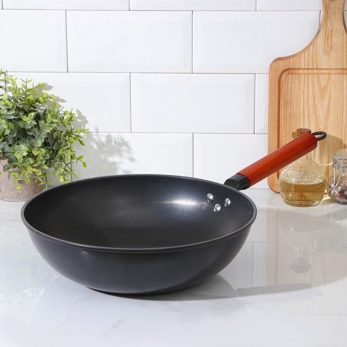 Сковорода-Wok «Жаклин», d=32 см, деревянная ручка, цвет чёрный - Фото 1
