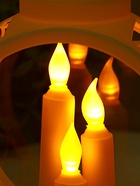 Светодиодные свечи в подсвечнике RISALUX «Трио», LED-ночник, белый, 9.7×16.5×25 см, батарейки AAA×2, свечение жёлтое 4543484