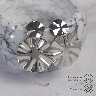 Серьги металл «Атмосфера» планета и спутник, цвет серебро