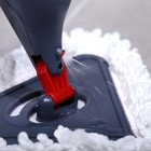 Швабра для мытья пола с распылителем Доляна, насадка из микрофибры 28×18,5 см, стальная ручка 125 см, цвет МИКС - Фото 11