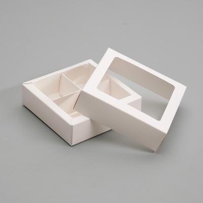 Коробка для конфет 4 шт., с окном, белая 12.5×12.5×3.5 см