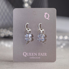 Серьги со стразами «Большой бриллиант» клевер, цвет белый в серебре - Фото 2